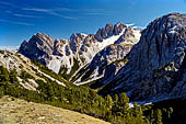 Parco Naturale Fanes-Senes-Braies. La traversata da San Vigilio di Marebbe al lago di Braies, 
La discesa verso il Lago di Braies. 